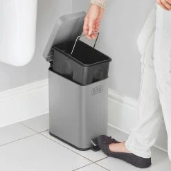 BlackDecker BLACK+DECKER BXBN00013E 5L Grey Pedal Bin With Soft Close Lid, Stainless Steel, 30cm X 14cm X 29cm 9 BlackDecker BLACK+DECKER BXBN00013E 5L Grey Pedal Bin With Soft Close Lid, Stainless Steel, 30cm X 14cm X 29cm -Vonshef shop 34360673 5