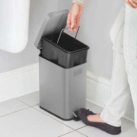 BlackDecker BLACK+DECKER BXBN00013E 5L Grey Pedal Bin With Soft Close Lid, Stainless Steel, 30cm X 14cm X 29cm 5 BlackDecker BLACK+DECKER BXBN00013E 5L Grey Pedal Bin With Soft Close Lid, Stainless Steel, 30cm X 14cm X 29cm - Image 5