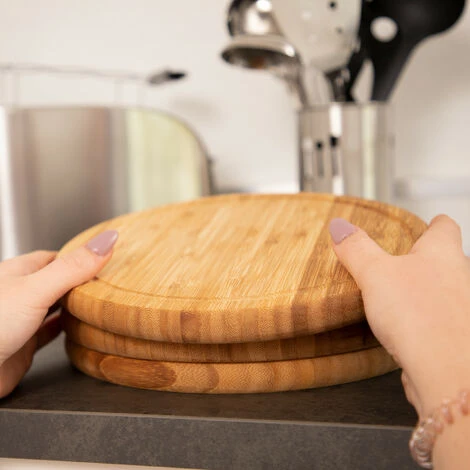 Relaxdays Round Breakfast Board Set Of 2, 25 Cm, Robust Kitchen Cutting Board, Natural Serving Tray, Chopping, Platter, Round 5 Relaxdays Round Breakfast Board Set Of 2, 25 Cm, Robust Kitchen Cutting Board, Natural Serving Tray, Chopping, Platter, Round - Image 5