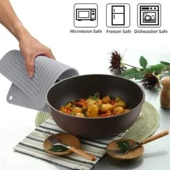 PESCE Silicone Trivet Mat For Hot Dishes/Heat Resistant Pot Holder, Non Slip Thick Flexible Hot Pads For Kitchen Table White -Vonshef shop 78325748 5